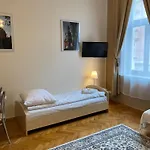 Maria 3*
