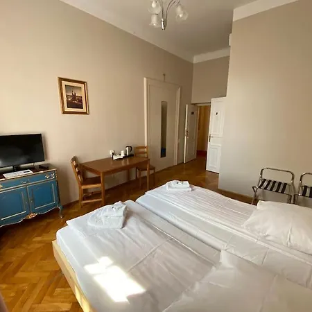 Aparthotel Maria 4*