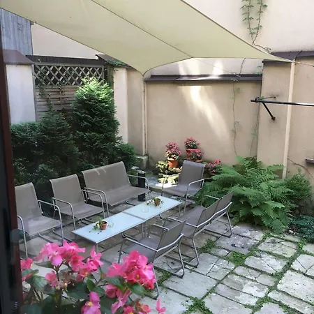 Maria מלון דירות 4*